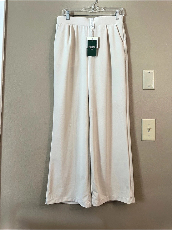 HALARA Pants - Halara Flex™ MicroWaffle Wide Leg Pants in Cream Size Medium NWT